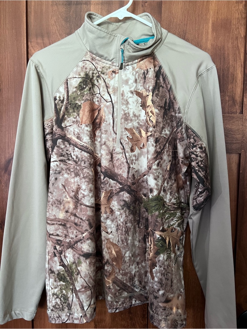 Cabela's Women’s Camo Quarter-Zip Shooting Hunting Shirt  YKK zipper